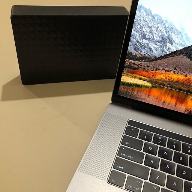 Mac connected to Hard Drive